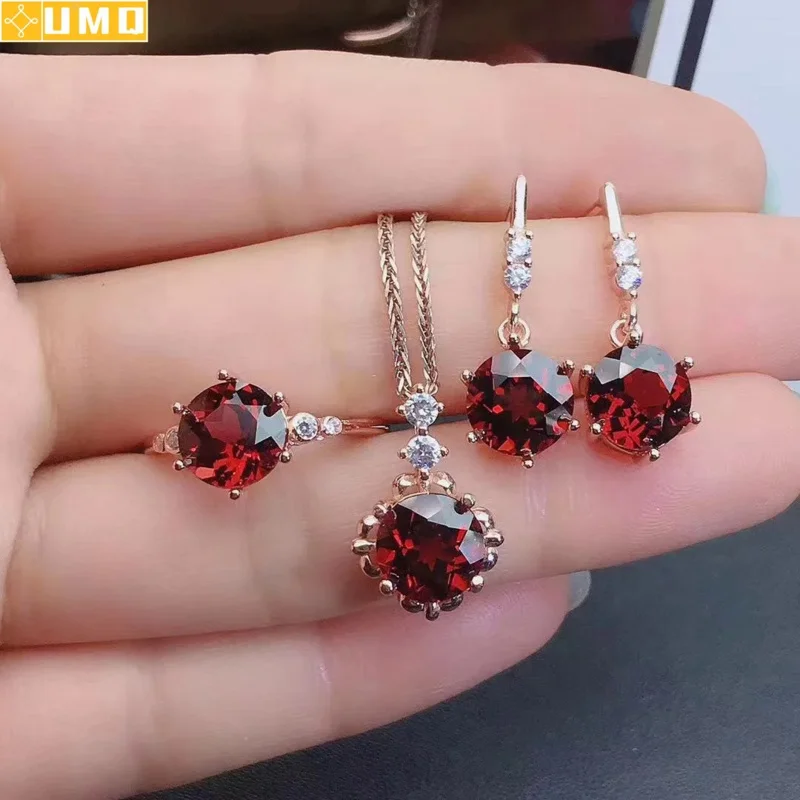 

Комплект из кольца и серёг, из серебра 925 пробы