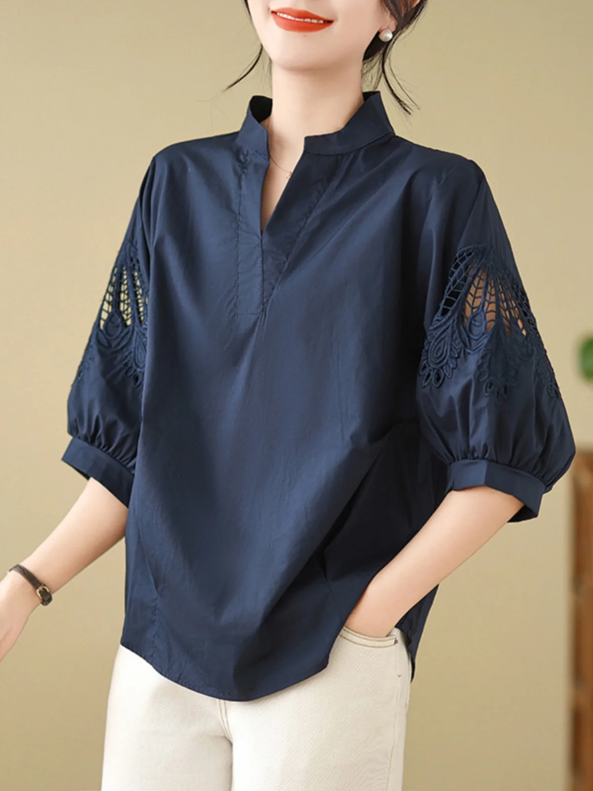 Retro Embroidered ort Sve irt Women's Loose High-End Design Sense Stand Collar Hollow out Top Summer Faion Ladies' P...