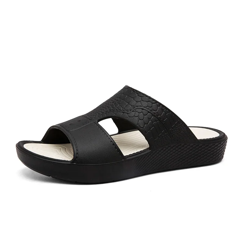 

Men Sandals 2026 Summer New Non Slip Breathable Lightweight Soft Sole Beach Shoes Comfortable Fashion Clip Toe Slip on Slippers