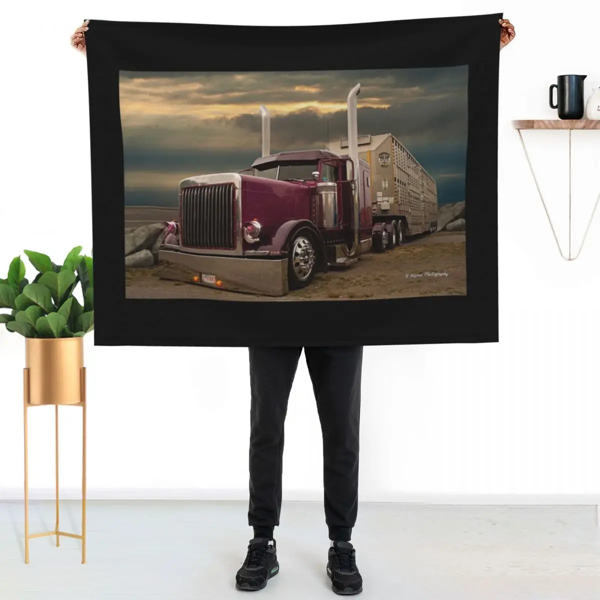 Purple Peterbilt Livestock hauler Throw Blanket Breathable Lightweight Blanket for Adults Kids