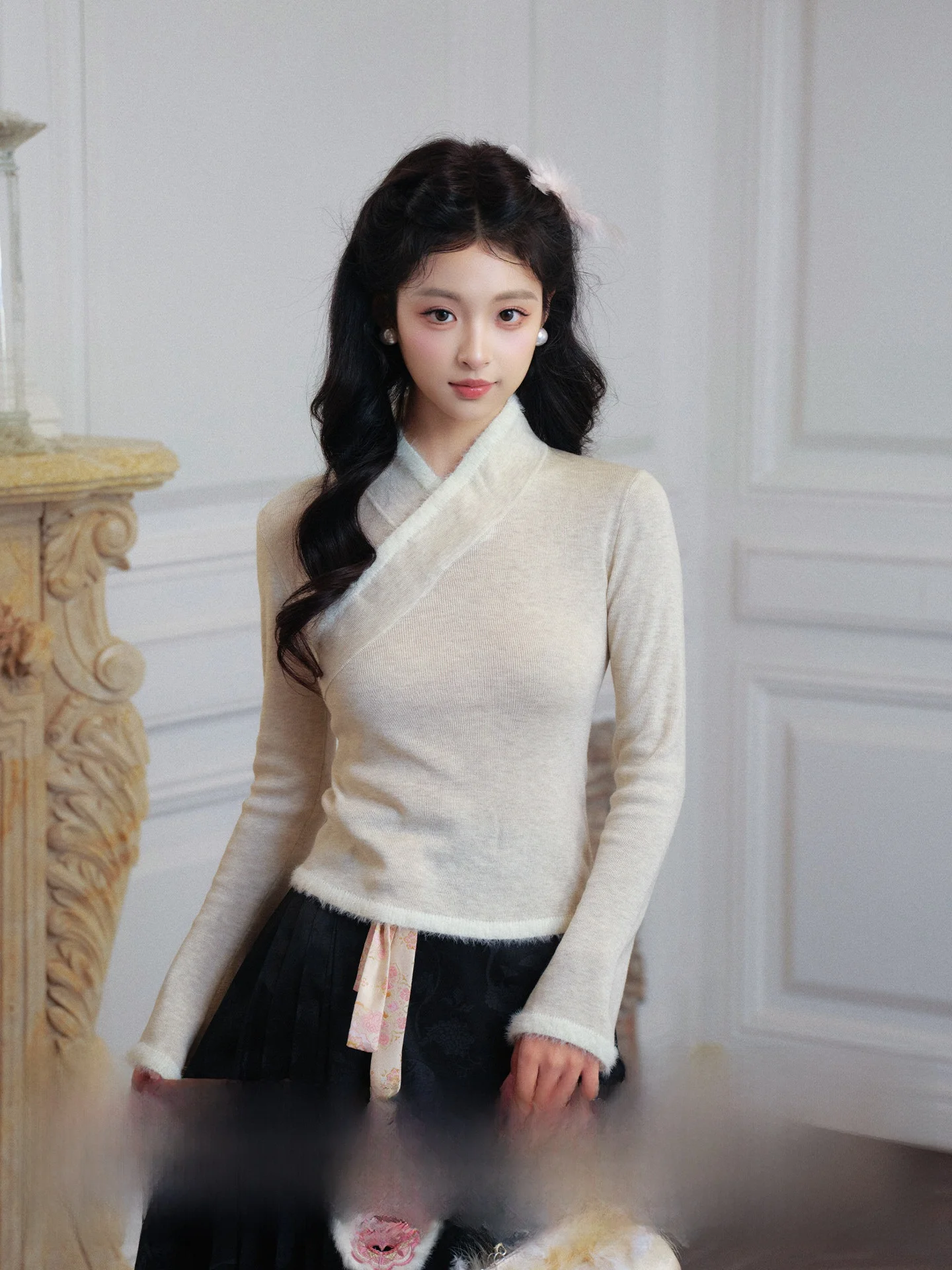 

July Evening Original Design White Base irt Slim Fit Knitted Top Layering Hanfu Inner Wear Women's Faion Autumn Winter