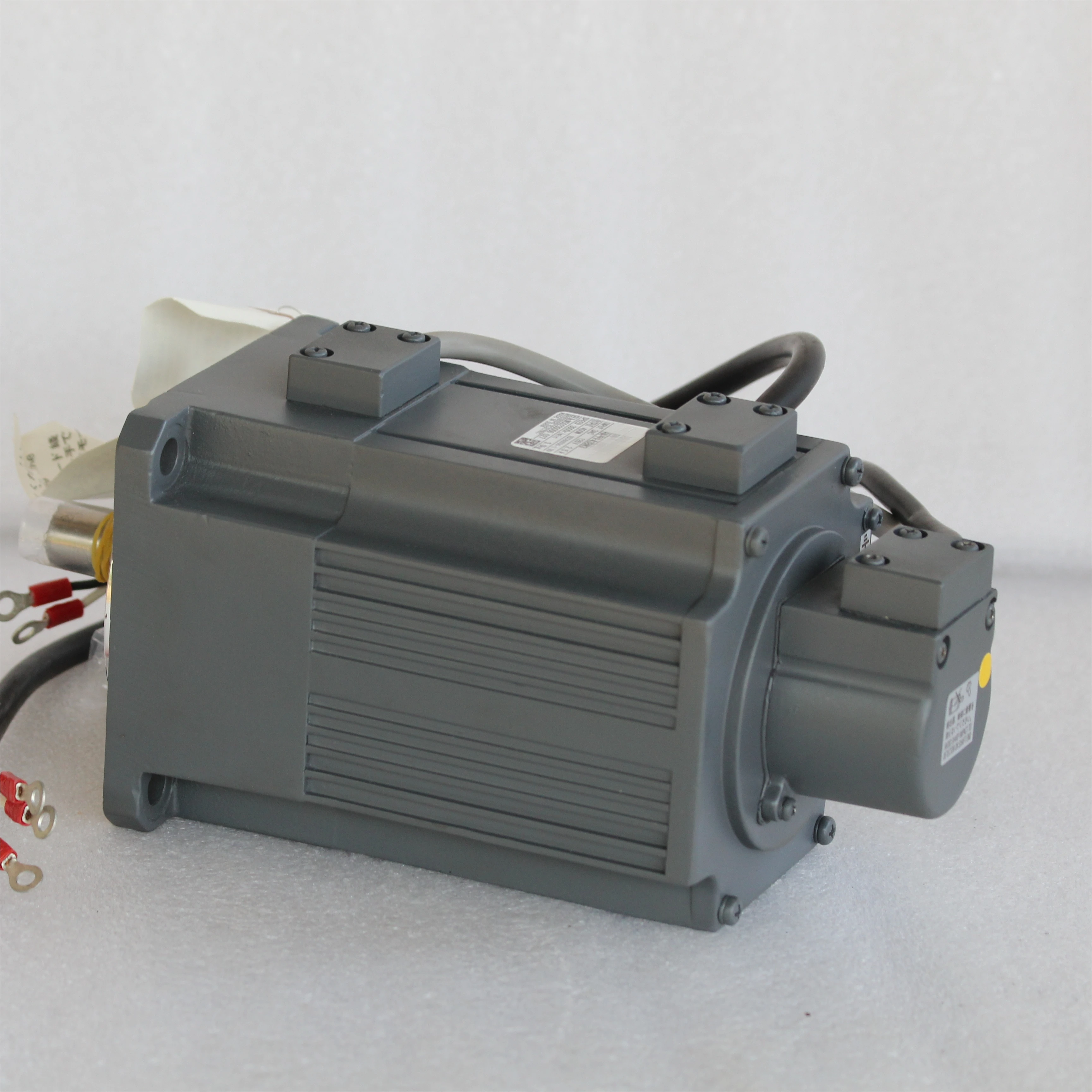 Hot sale Original  J2 Series AC Servo Motor 400W  HA-FF43 HA-FF43B HA-FF43BW3