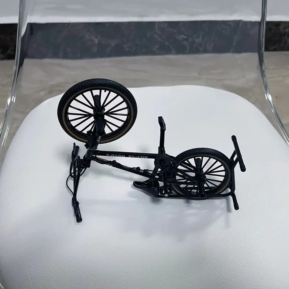 

Birthday Gift Parking Rack Bicycle Model Stunt Bike Diecast Finger Mini Bike 1:8 Scale Alloy Metal Simulation Bike Collection