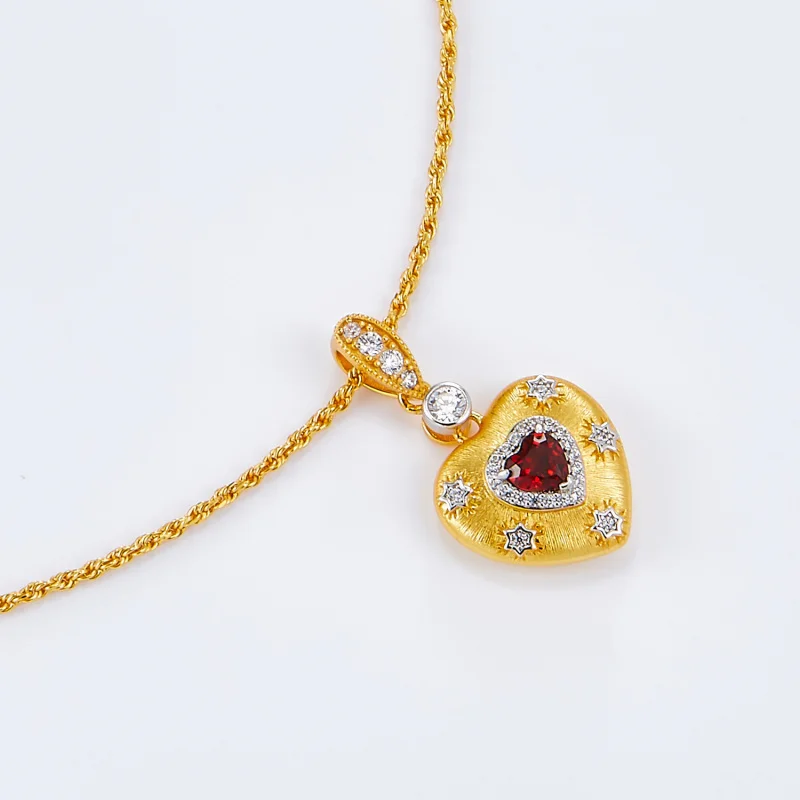 

S925 Silver brushed garnet love necklace Seenwork light luxury French pendant temperament female jewelry female