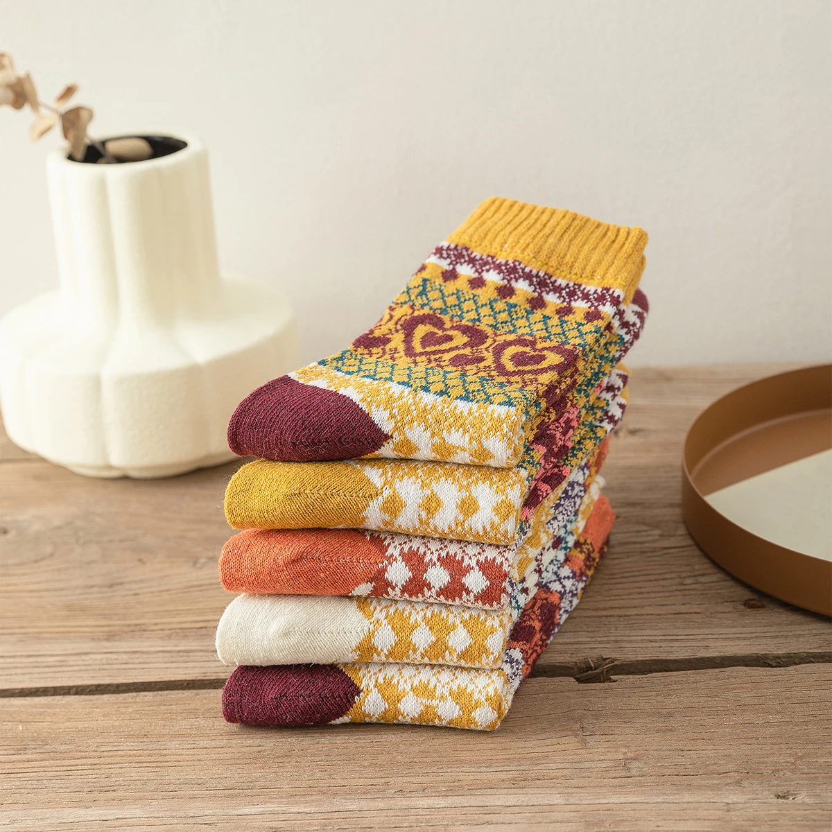 5 Pairs New Women Thick Winter Warm Wool Socks Man Retro Style Dot Wave Pattern Couple Models Free Size