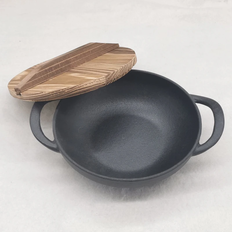 Cast Iron Flat Bottom Stew Pot, Frying Pan with Wood Cover, 19cm