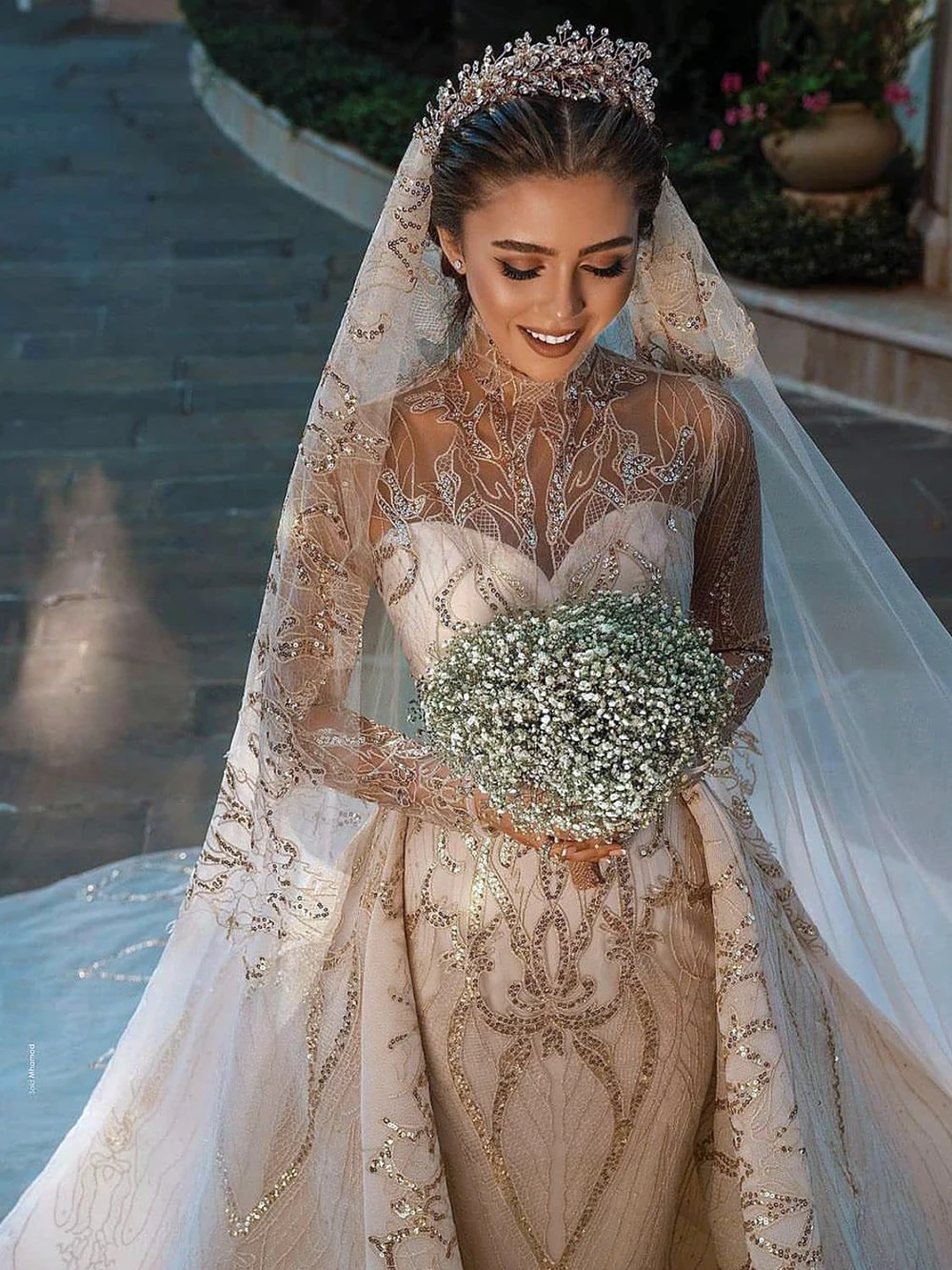 

Saudi Arabic Sequins Wedding Dresses with Detachable Train Lace Sheer Long Sleeve Bridal Gowns Luxurious Vintage Robes De Mariée