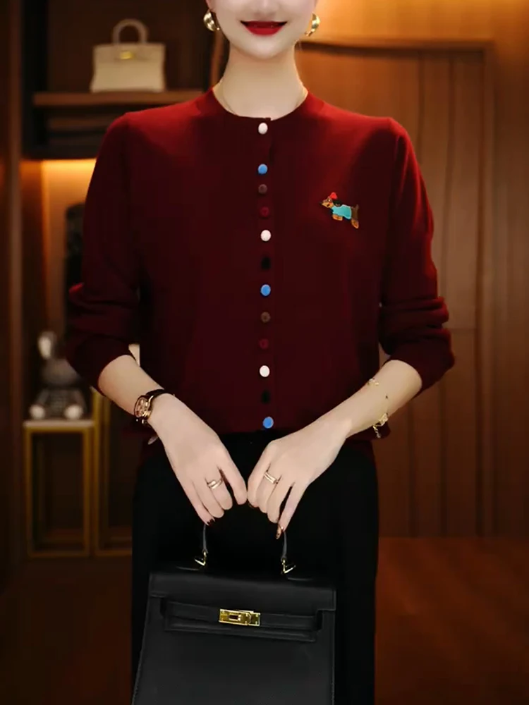 

Ele Knitwear Spring 2025 Loose Fit Color Bule Design Korean Sle Camere round Ne Long Sve Sweater Agel Cardigan