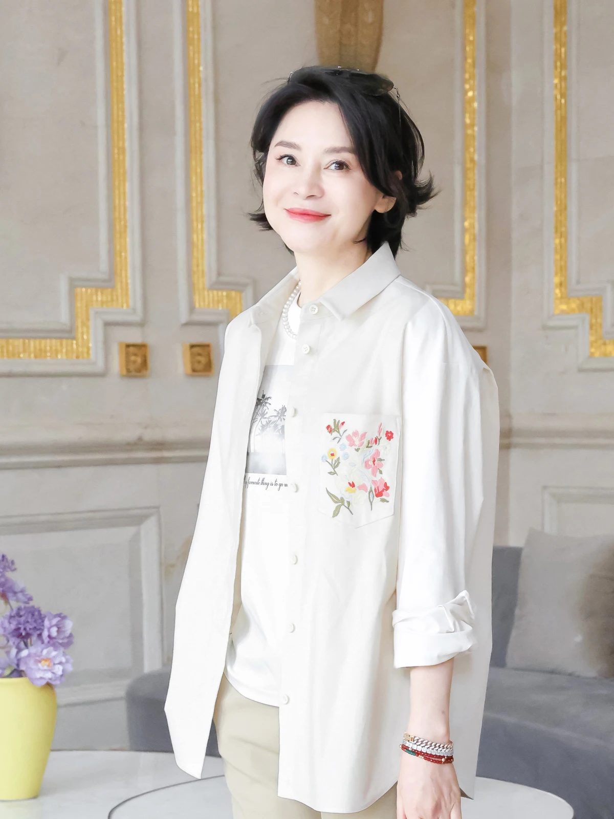 

Свободная повседневная рубашка из хлопкового вельвета с вышивкой, отложным воротником и прямым кроем, бренд RuienCo. для женщин в 40-летнем возрасте