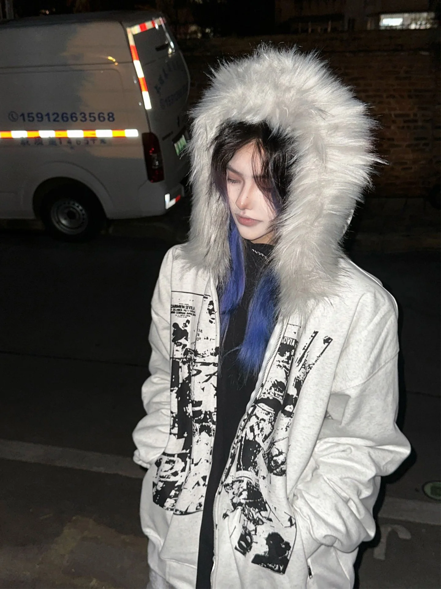 

Women's Fleece Lined Hoodie Rock Band Print Fur Trim Loose Vintage Style Long Sleeve Zipper Closure Streetwear Casual Top