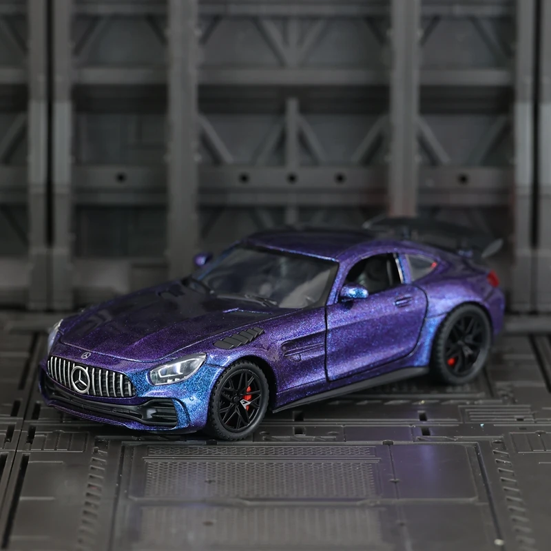 1:32 AMG GT-R 합금 자동차 모형, 양쪽 문이 열리고, 앞 보닛과 트렁크도 열 수 있습니다.