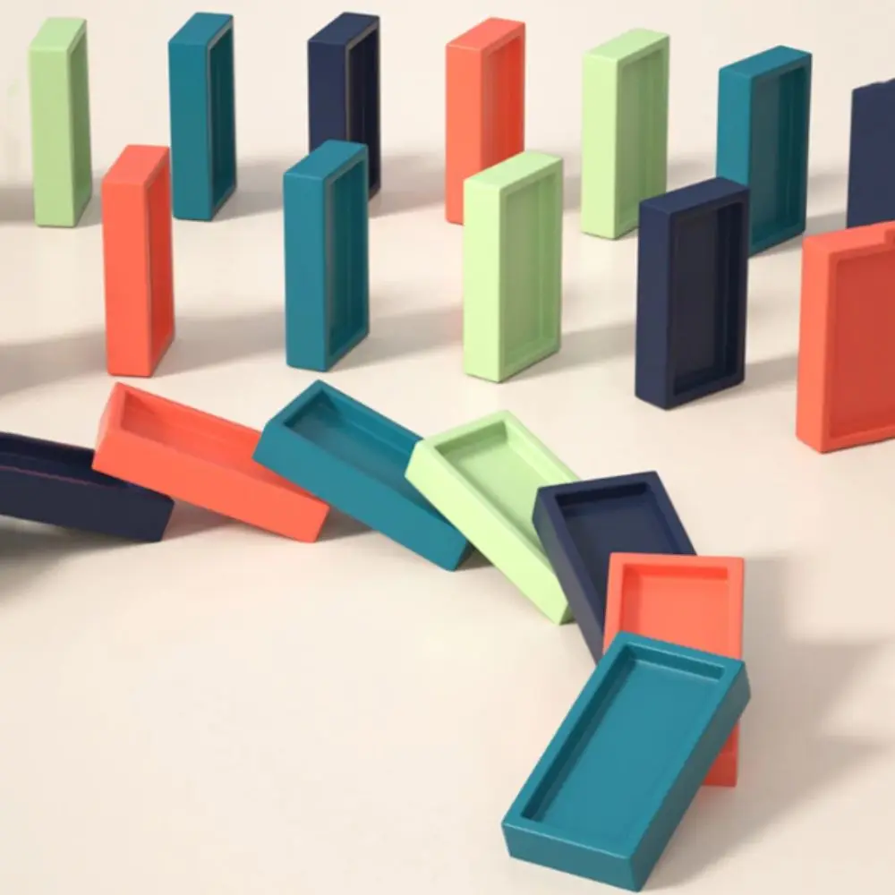 Geluid Licht Intelligente kinderen DIY Educatieve puzzelblokken Automatische lancering Kleine trein Automatisch leggen Domino-trein