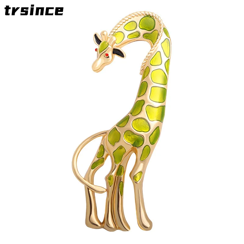 2022 New Enamel Giraffe Brooch for Women Vivid Animal Design Brooch Pin Luxury High Quality Accessories Casual Brooch Pins Gifts