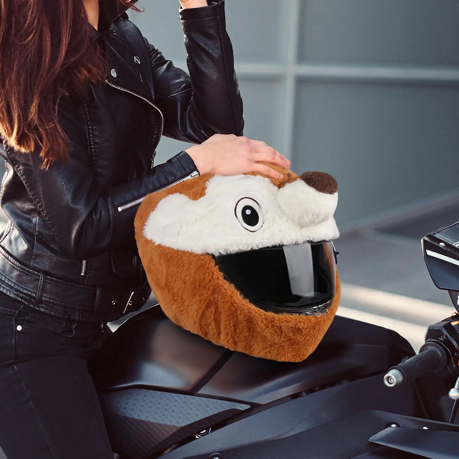 

Helmet Cover Sleeve Helmet Protective Cover Squirrel Shaped Gift Soft Motorbike Plush for Full Face Helmet Protective Cartoon