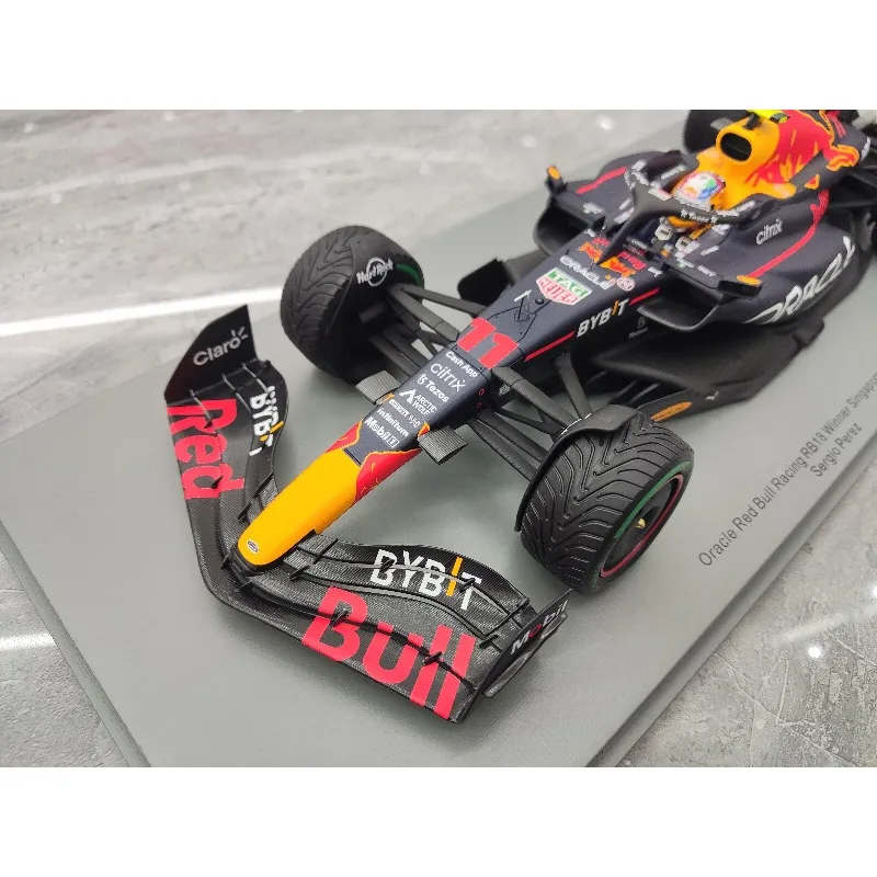 

Искра 1:18 2022 Сингапур F1 Team RB18 No. Имитационная модель гоночного автомобиля Perez 11, игрушка для мальчиков, коллекционное украшение для взрослых.