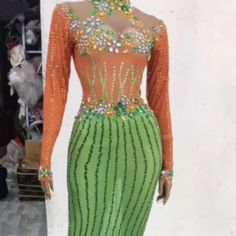เพชรวันเกิดเสื้อผ้าปีใหม่เงาเพชรสีเหลือง Feather ชุดราตรีแฟนซี Elegant Dinner Network Luxury Prom Dresses