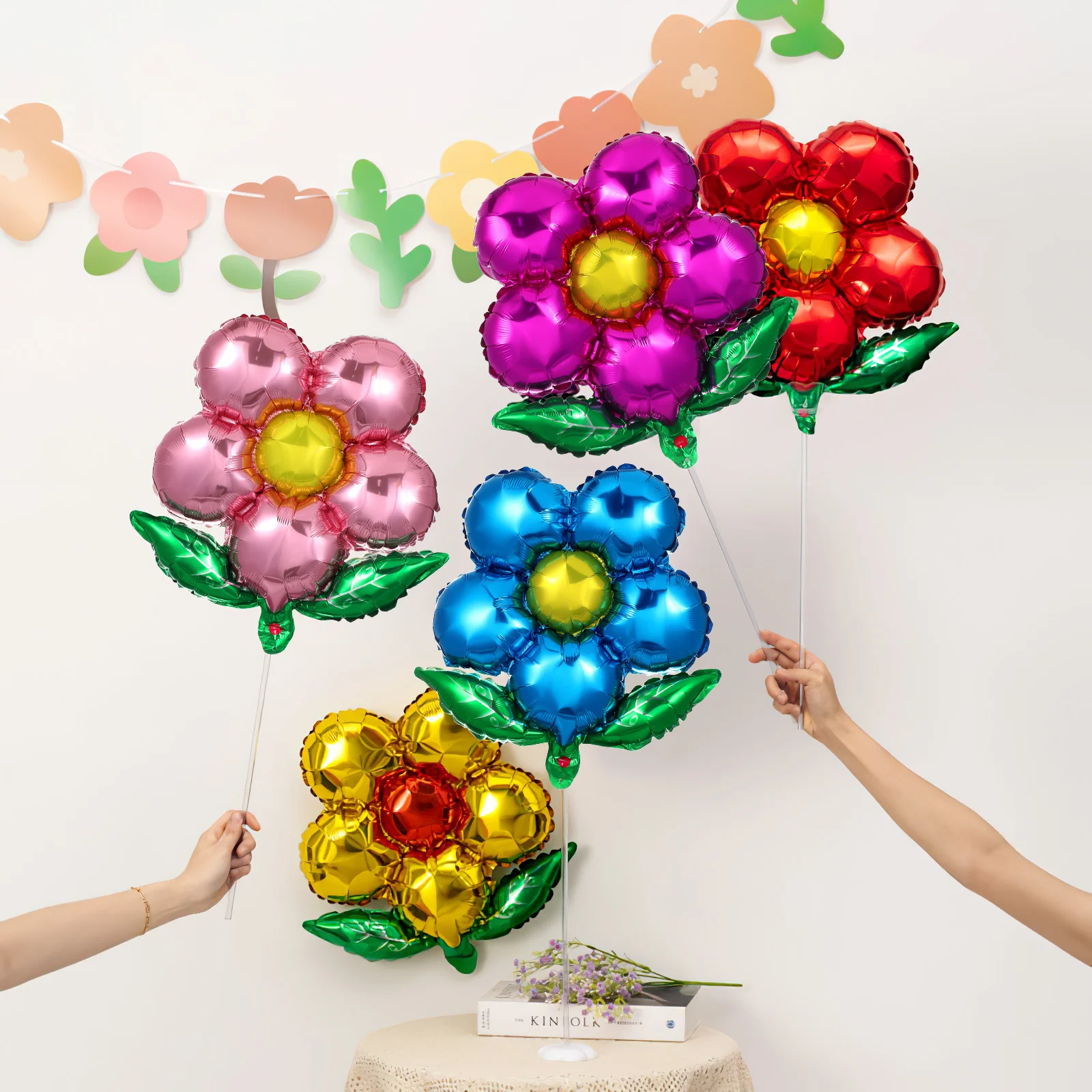 

10Pcs 18inch Festival Foil Balloon Flower Party Decor Wedding Holiday Mixed Colour Safe Creative Design Photo Backdrop