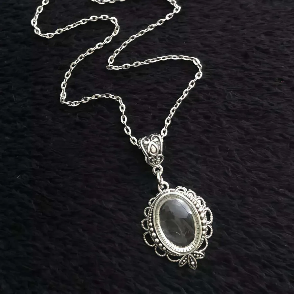 Gothic Victorian Ancient Silver Oval Filigree Magnifying Glass Pendant Necklace for Women Men Cosplay Party Steampunk Jewelry