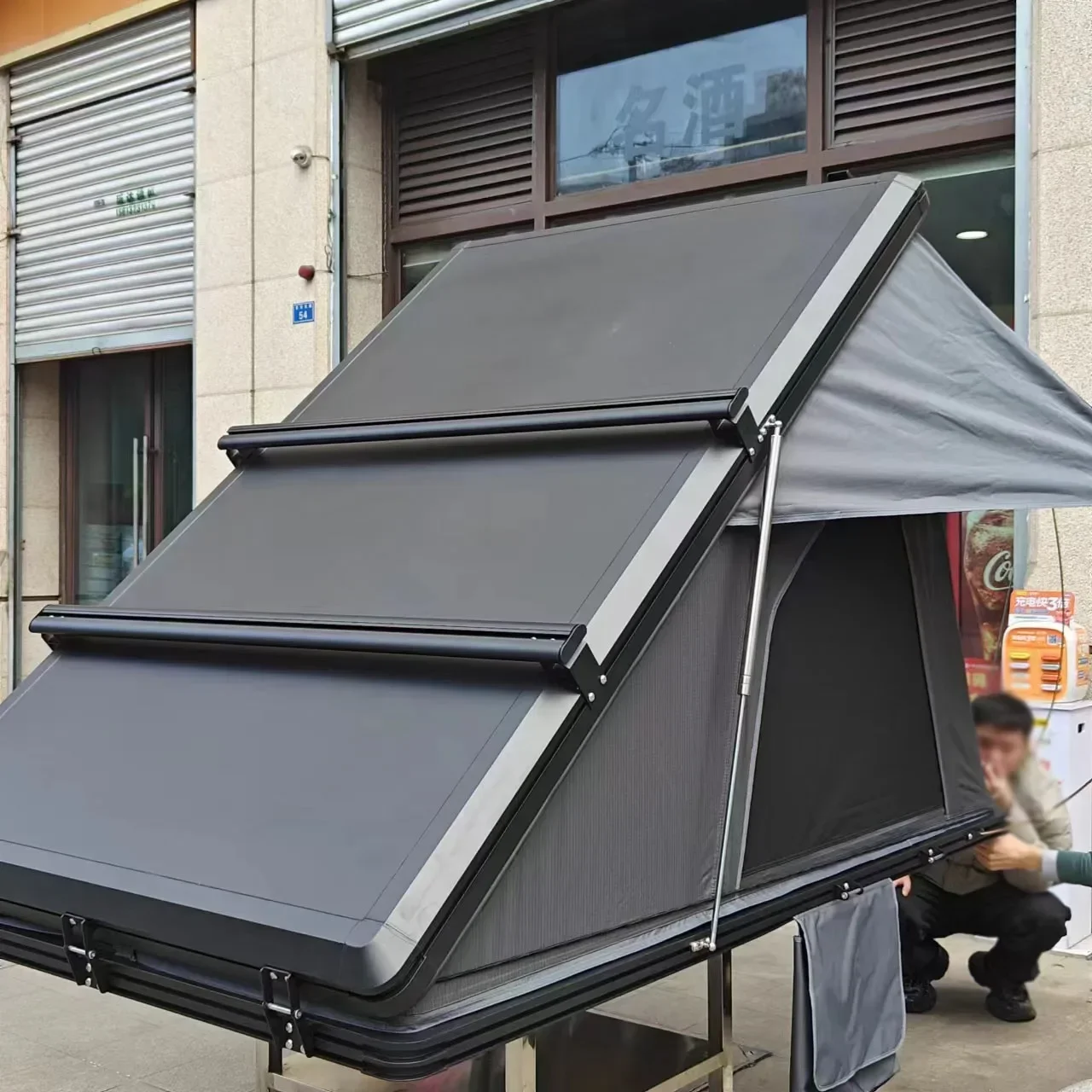 3-4 People Camping Aluminum Roof Tent Triangle Car Roof Tent Flip Black Gray Hard Shell Roof Tent