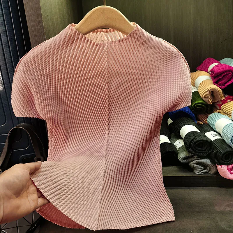 

Плиссированная футболка Miyake с коротким рукавом, универсальная, летняя новинка 2026 года, женская, простая, повседневная, свободная, эластичная, для города, складная одежда