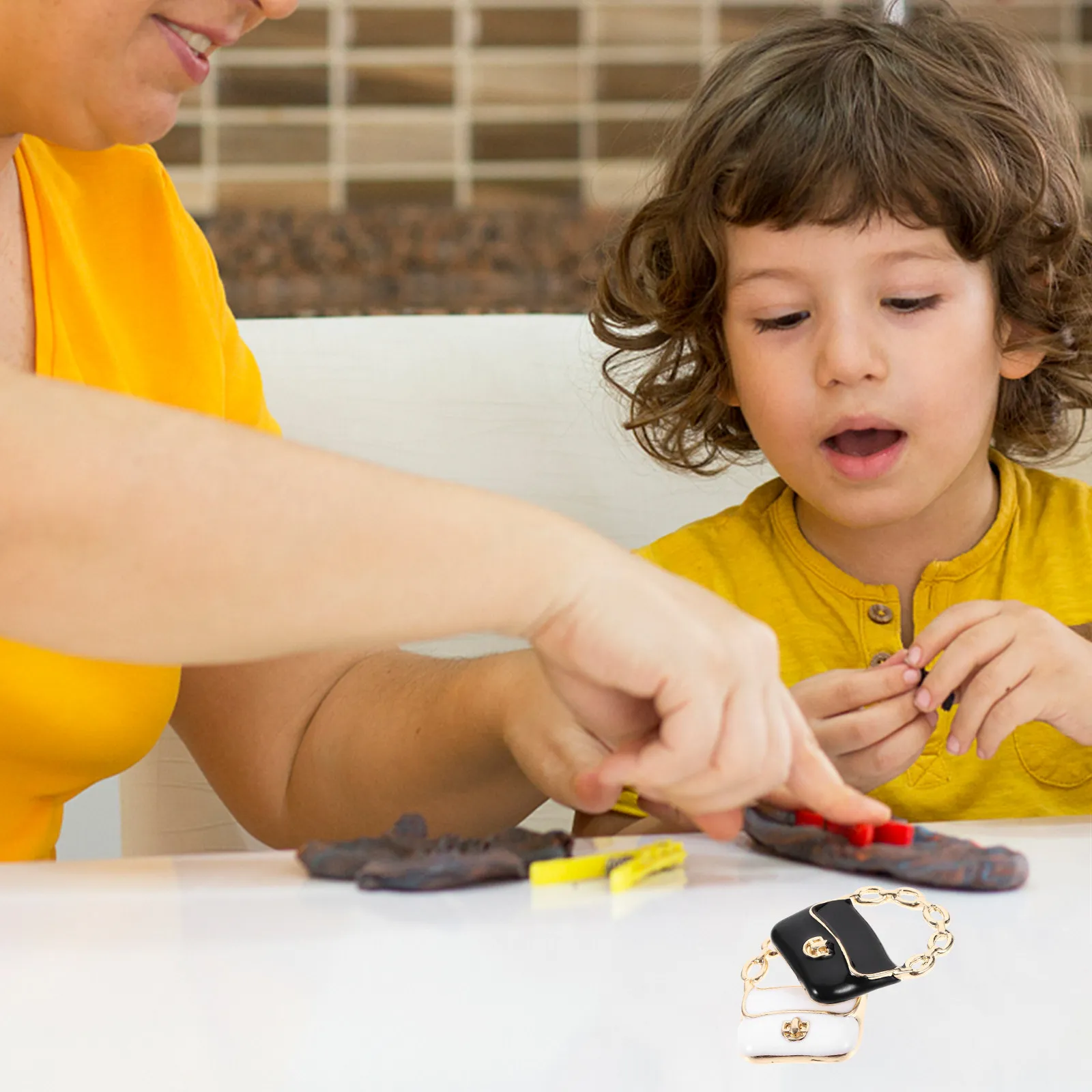 

4Pcs Miniature Decorative Figurines Exquisite Alloy Single Shoulder Bags for House Warm Display Setup Cute Metal Bag Models