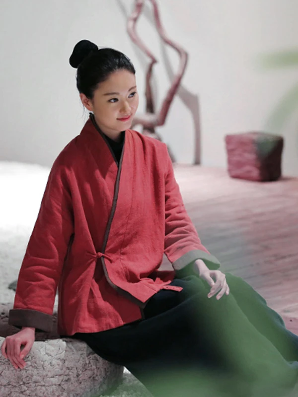 เสื้อแจ็คเก็ตผ้าฝ้ายสไตล์เรโทรสำหรับผู้หญิง ตกแต่งกระดุมแบบเซน ทรงหลวม ให้ความอบอุ่น ใช้เป็นเสื้อคลุมด้านนอกได้ สีพื้น คอวี สไตล์จีน