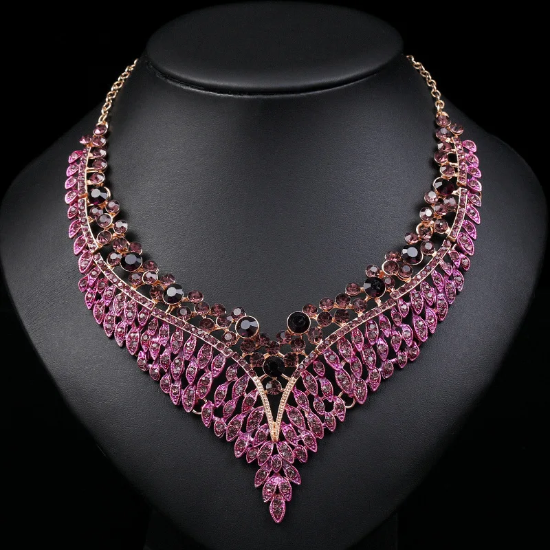 Luxurious And Exquisitely Designed Necklace Earring Set