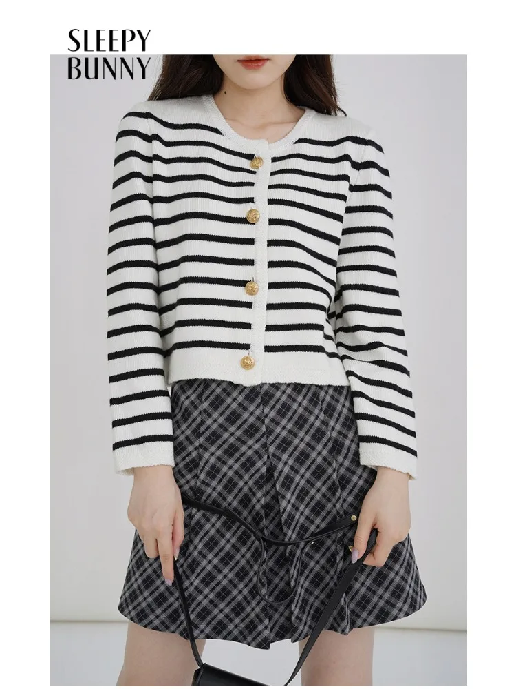 Jupe trapèze à carreaux Vintage pour femmes, Mini jupe plissée, Look Preppy mignon, coupe cintrée, Design à carreaux avec boucle en cuir contrastée