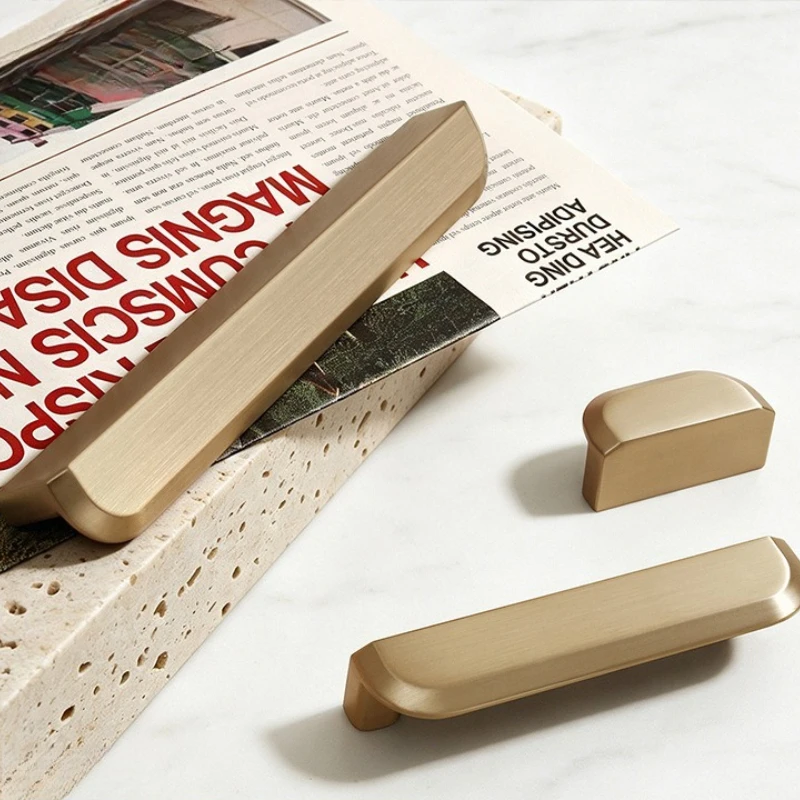 Champagne Gold Brushed Cabinet Door Pull Handle Luxury Wardrobe Cabinet Drawer Handles Antique Brass Solid Furniture Hardware