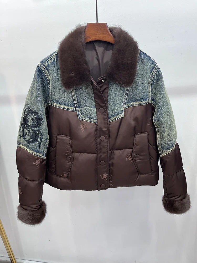 เสื้อแจ็คเก็ตขนเป็ดสำหรับผู้หญิง ฤดูหนาว ปี 2025  ตกแต่งด้วยขนมิงค์ธรรมชาติ  ผ้าเดนิม  งานปักหรูหรา