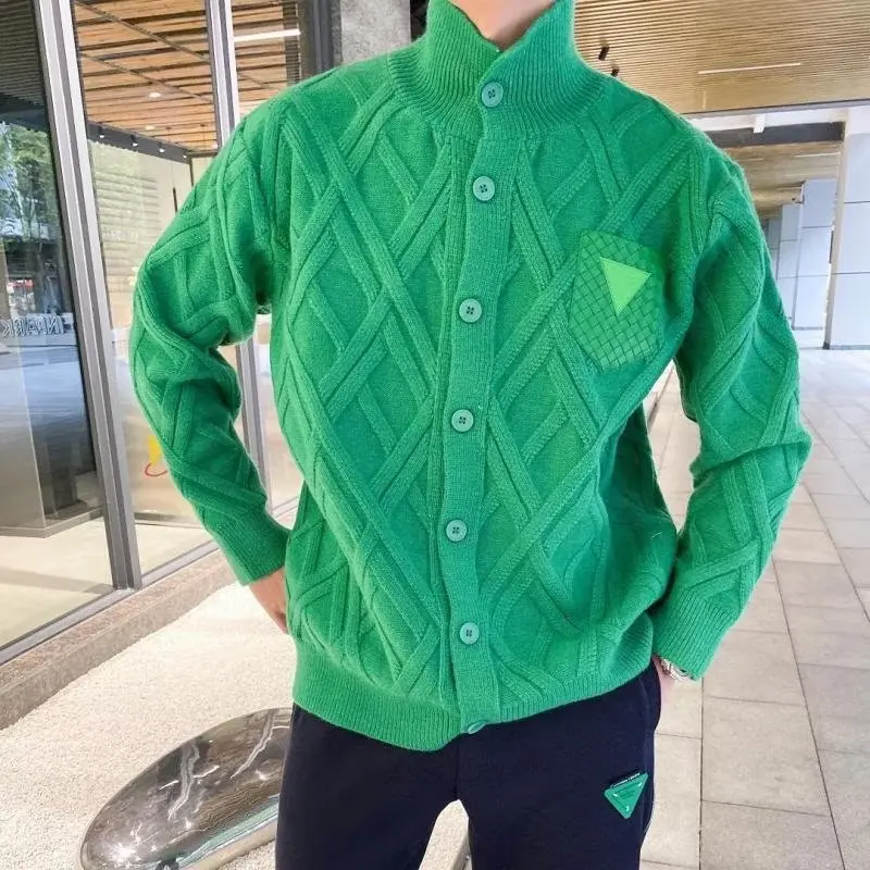 

Loose Casual V-Ne Knitted Sweater Coat for Men Spring Autumn een Comfortable Soft Polyester Fiber Magic Tape Closure