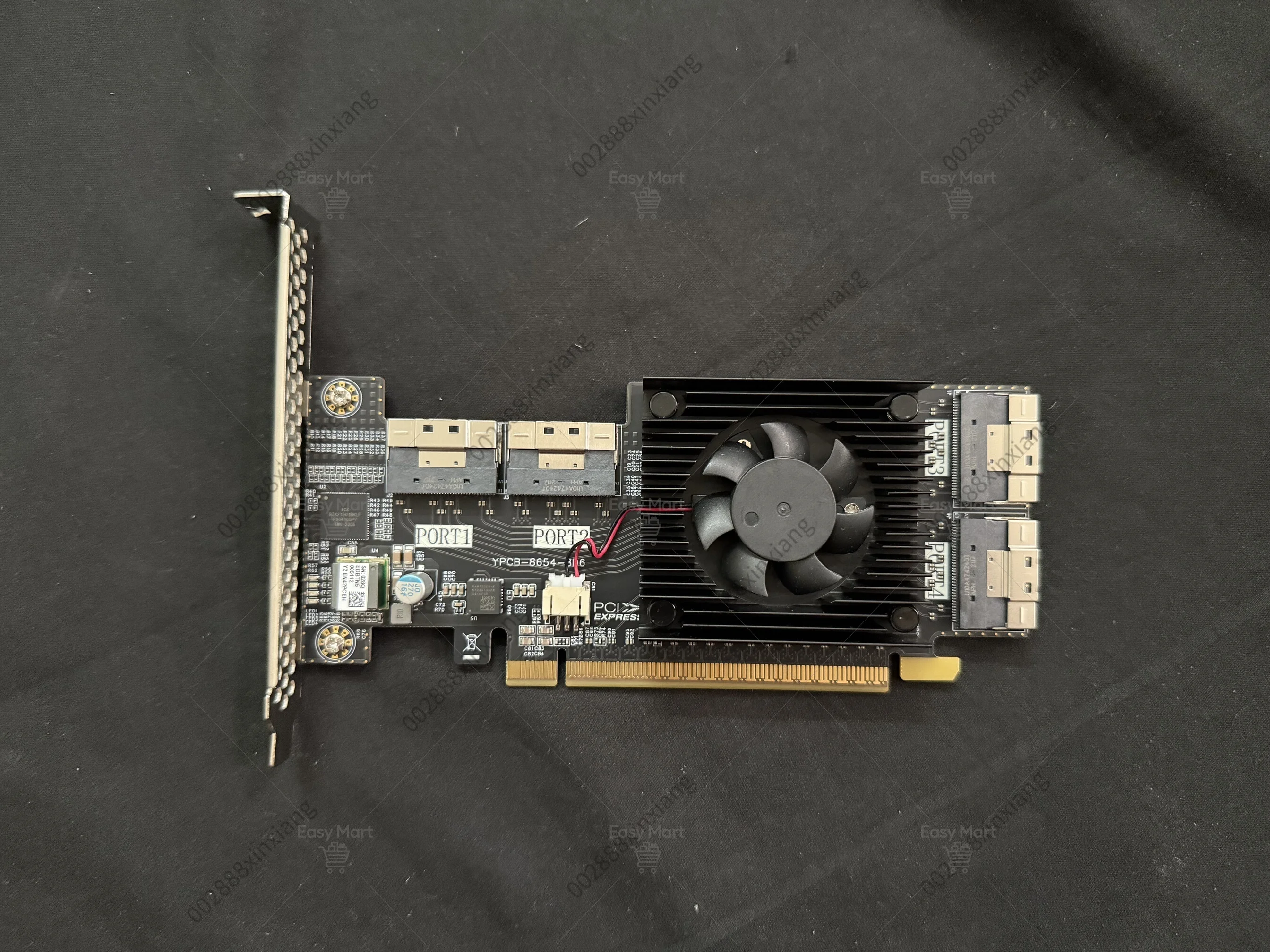 Non-removable Expansion Card with  Slots for U2 Hard Drives, Network Cards, and Graphics Cards