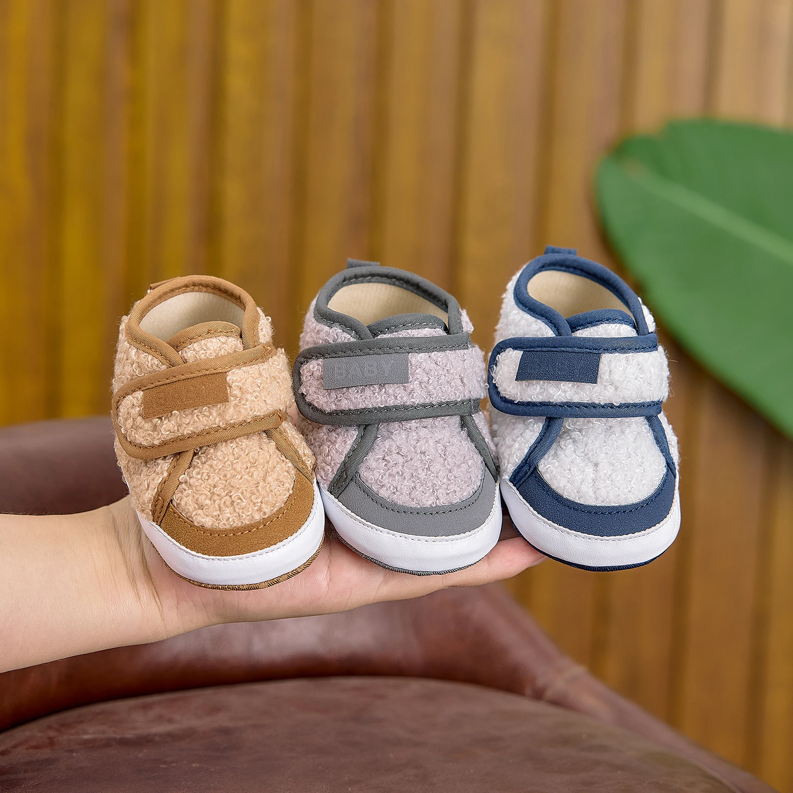 

Кроссовки для маленьких мальчиков и девочек 0-12 месяцев, зимняя теплая прогулочная обувь контрастного цвета