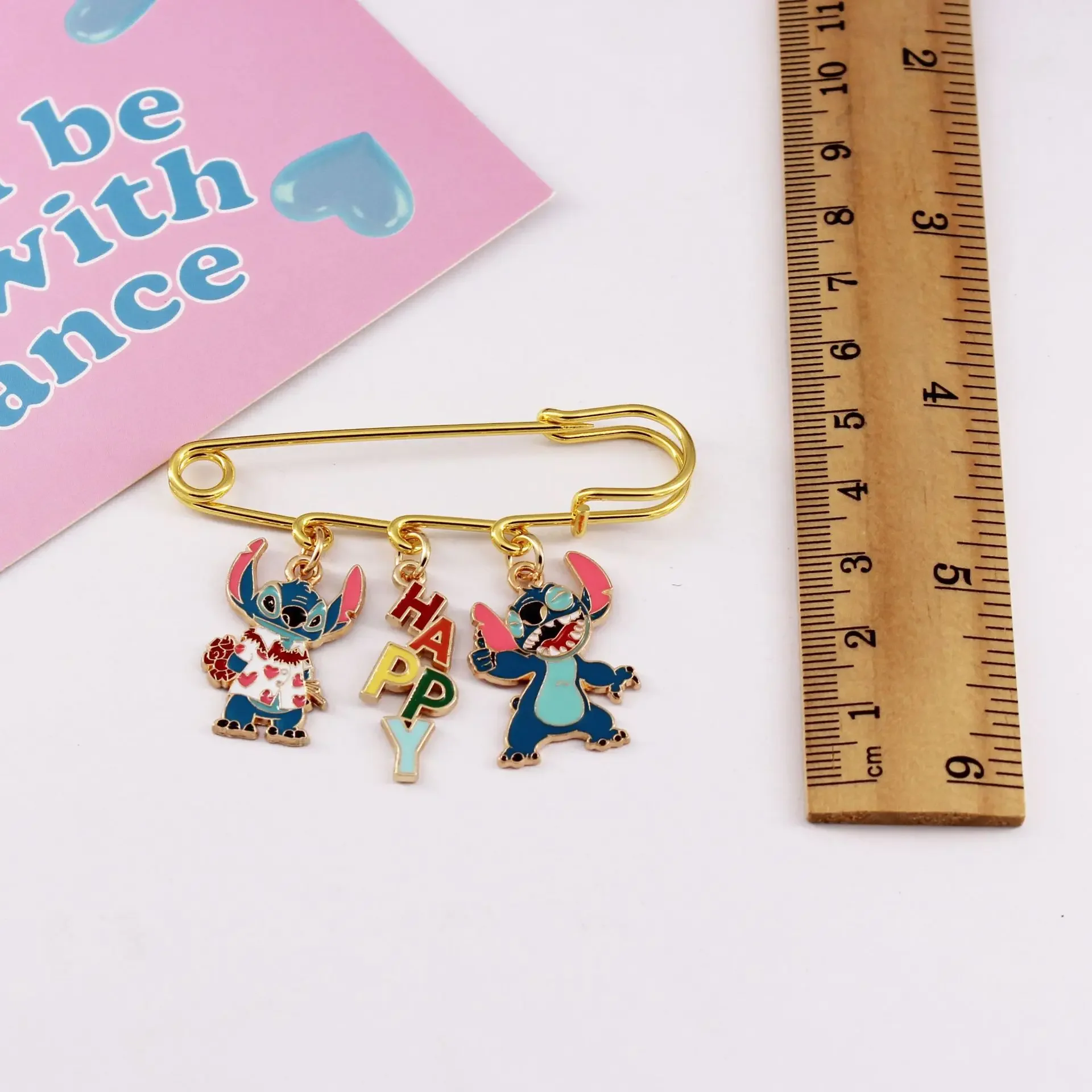 Cartoon Stitch Metal Brooch Disney Creative Brooch Costumes Badge Pin Dripping Oil Cute and Exquisite Bag Pendant