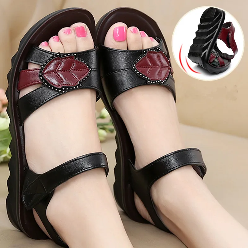 

Women Sandals 2023 Fashion Outdoor Wedges Mother Sandals Shoes Women Summer Flat Non-slip Soft Bottom Elderly Beach Casual Shoes