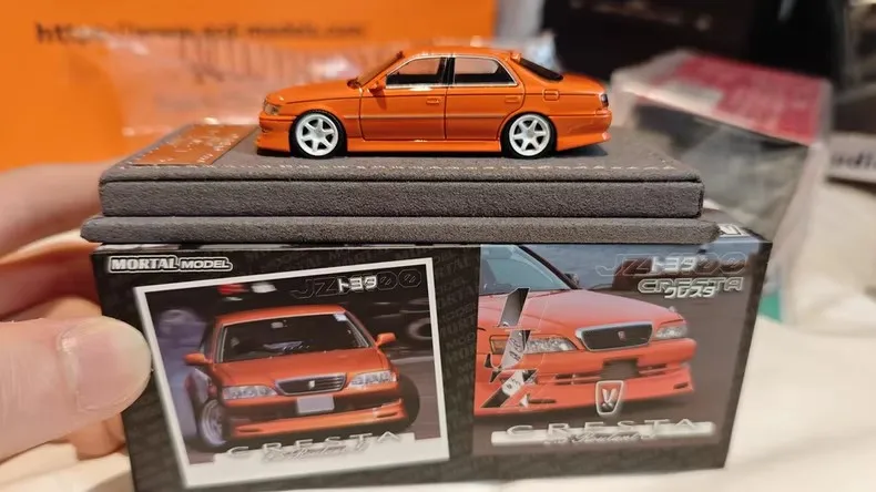متوفر في المخزون جديد مورتال 1:64 تويوتا كريستا أورانج هيك 2025 طبعة سبيكة مصغرة Apa Xpo دييكاست نموذج ورشة عمل Sekimura اللعب هدية