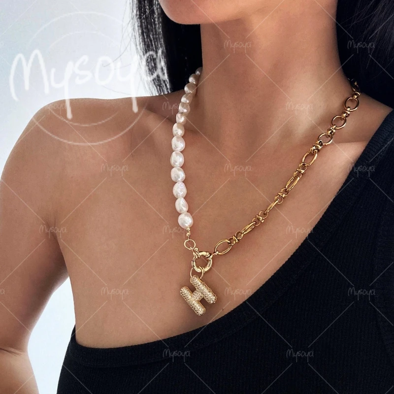 MYSOYA 8-9mm White Baroque Chain Necklace, Letter Pendant, Suitable for Birthday/Wedding/Mother's Day/Father's Day Gift A0857