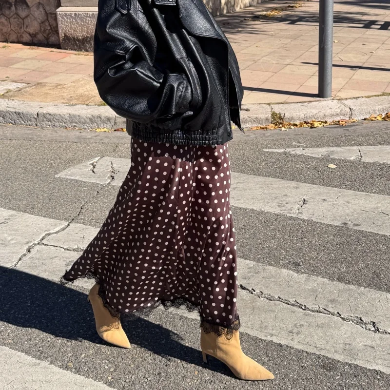 Damen Polka Dot Seidensatin Halbschlupf Lange Röcke Spitzenbesatz Maxirock Vintage Eleganter seidiger fließender A-Linien-Midirock