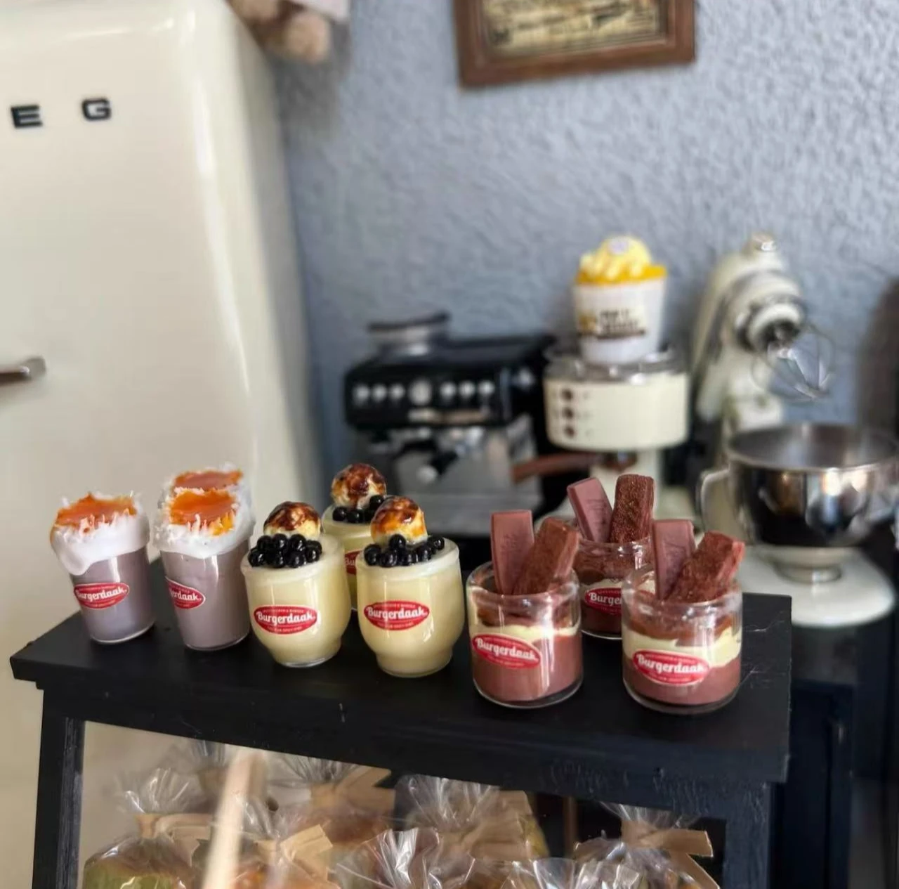 Casa de muñecas en miniatura, postre, arcilla, tostadas, rodajas, magdalenas, helado, muñeca Bjd, Mini accesorios de cocina, tarros de huevos Ob11, juguetes para jugar a las casitas