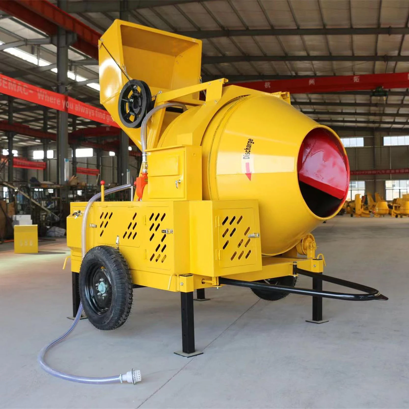 

Бетономешалка 350л Строительный миксер Мобильный бетономешалка с самозагрузкой для продажи