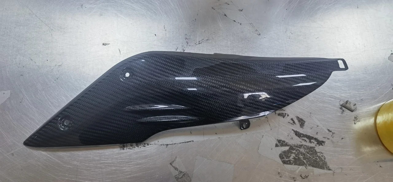 

Carbon Fiber Motorcycle Side Fairing For BMW R Nine T Racer K32 (0J21 0J23) 2015-2019 Scrambler K23 (0J31 0J33) 2015-2020
