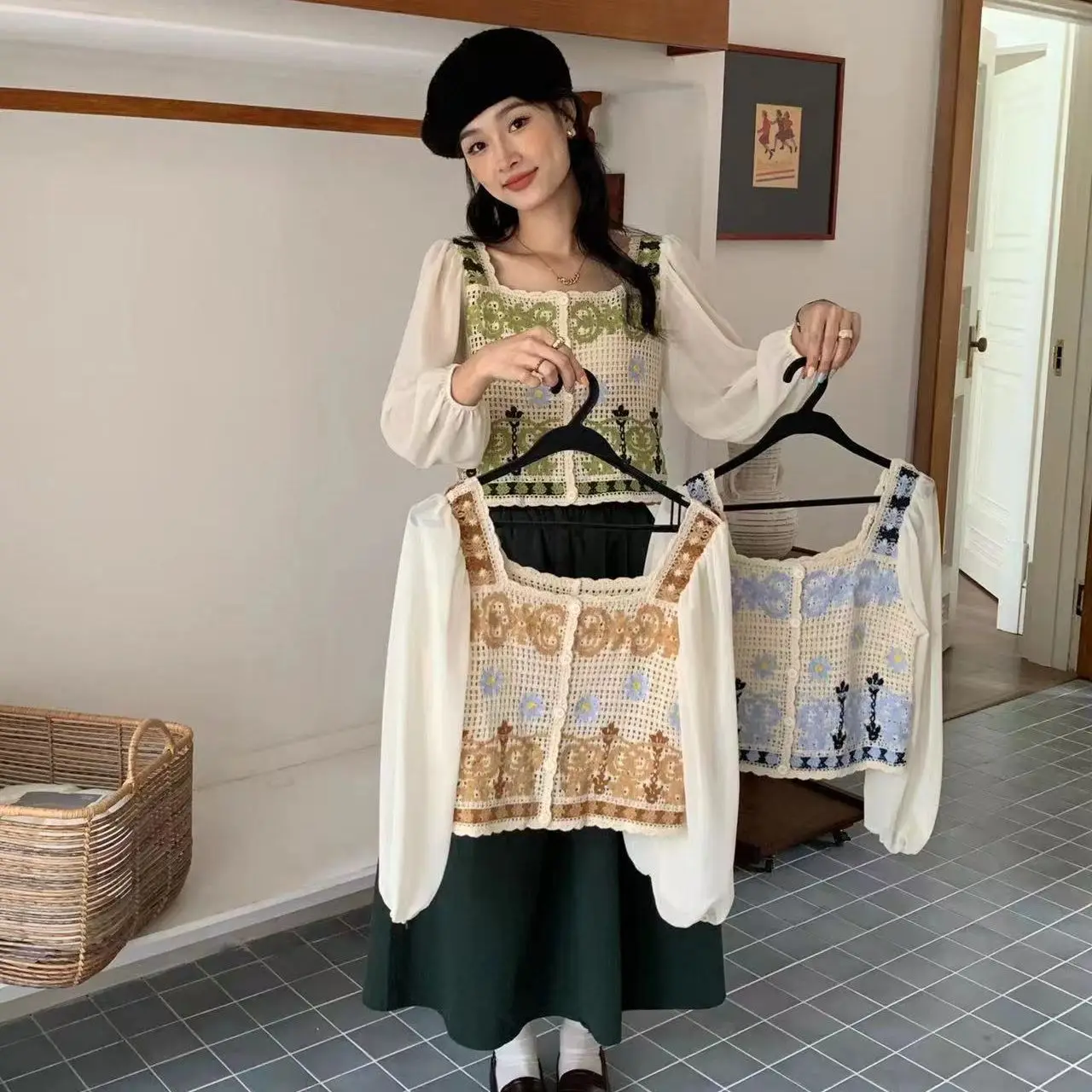 

2023 Spring Autumn Square Collar Vintage Female Knitting Cardigans Fashion Floral Hollow Out Embroidery Young Lady Sweet Shirts