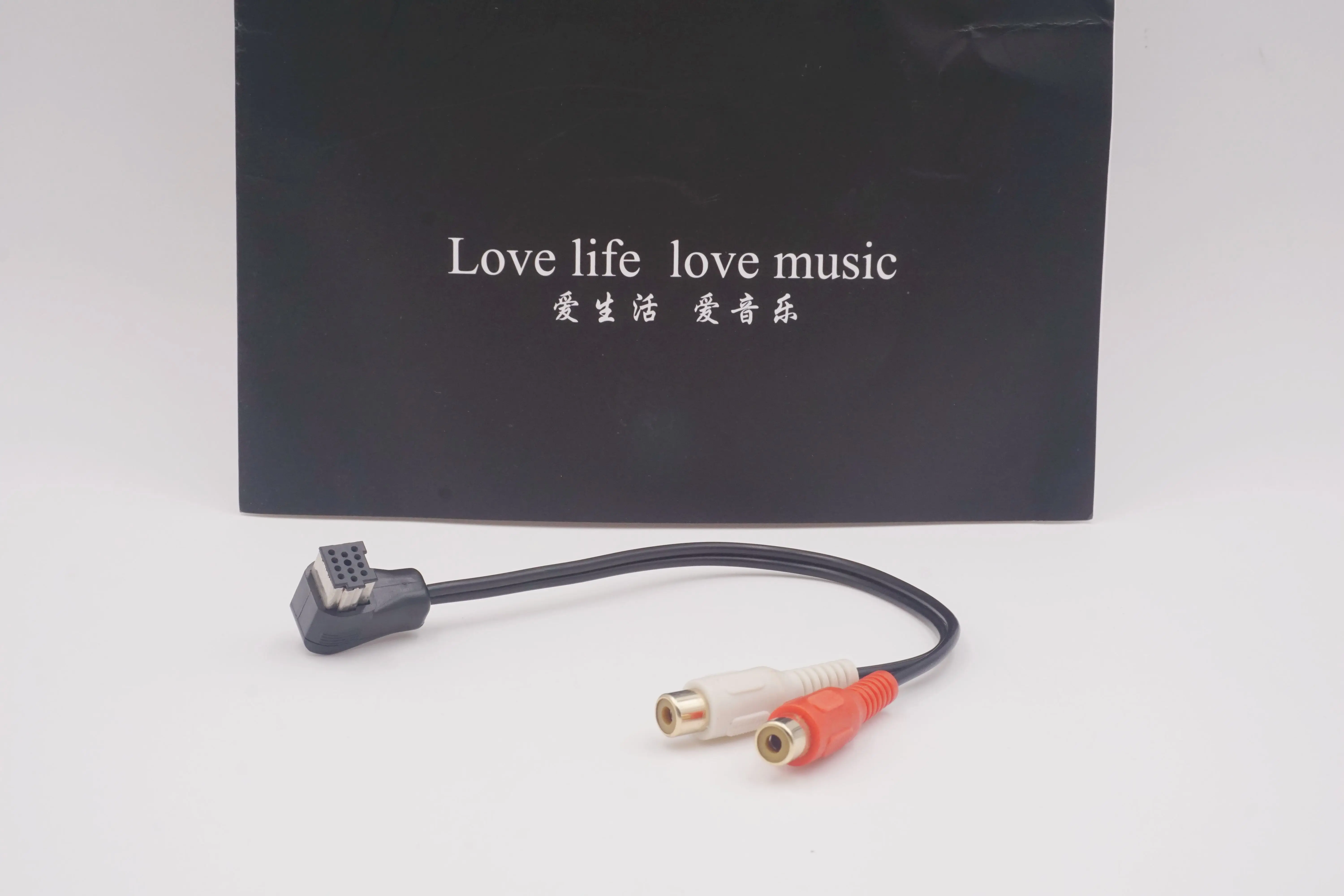 Car Aux-in IP-Bus to RCA Audio Cable Adapter For Pioneer CD/DVD  Changer CD-RB10 CD-RB2