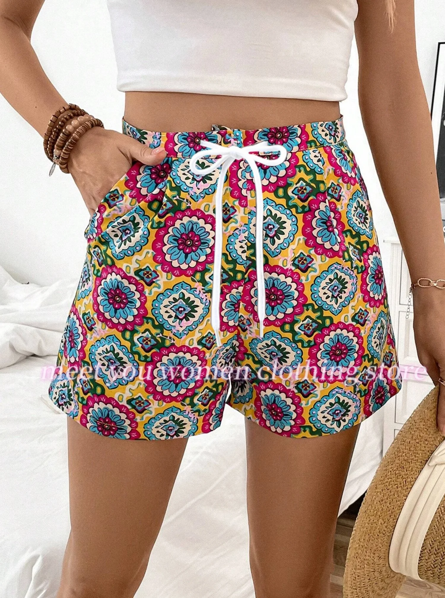 

Summer Women floral print Ethnic Style Seaside Beach Casual Shorts Hawaii Vacation Daily Shorts Home Shorts Female Clothing