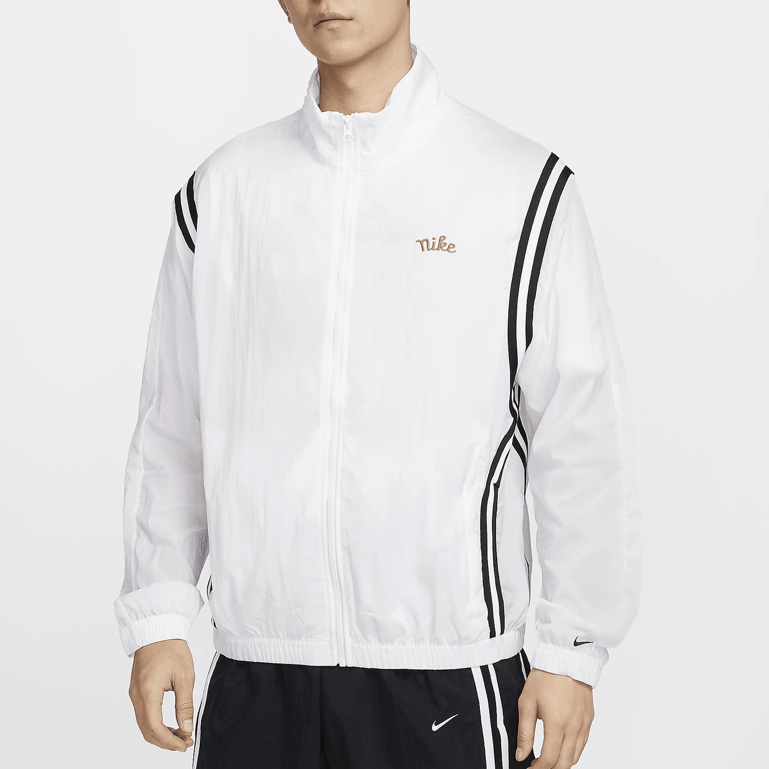 

Мужская водоотталкивающая тканая баскетбольная куртка Nike Genuine DNA Crossover FN2867-100