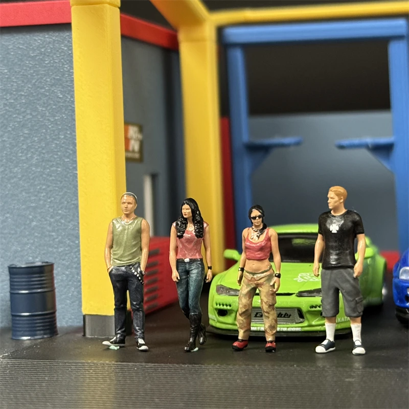 Classic 1/64 Scale Fast and Furious Model Michelle and Jesse and Mia and Paul 4 Figures Exquisite Resin Miniature Dioramas