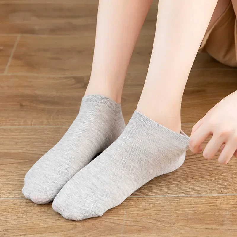 10 Pairs of Colored WOMEN'S Short Socks, Ankle Breathable Mesh Sports Socks, Summer Casual Solid Color Boat Socks image 4
