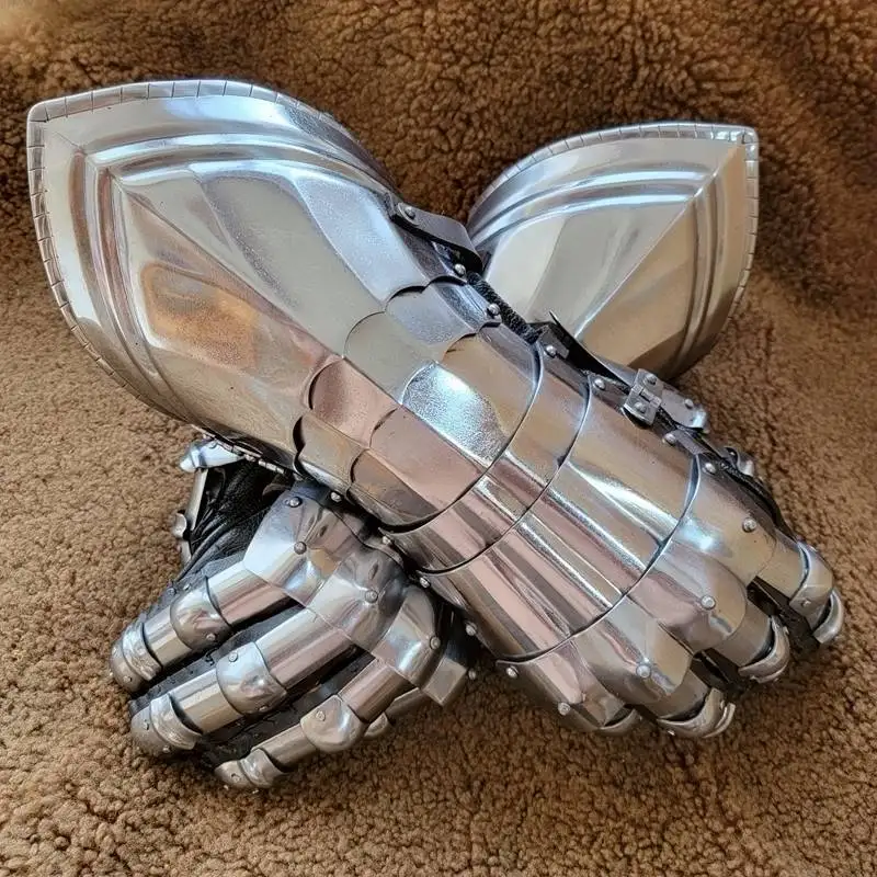 

Stainless Steel Gloves Split Finger Hand Protector Wearable Iron Hand