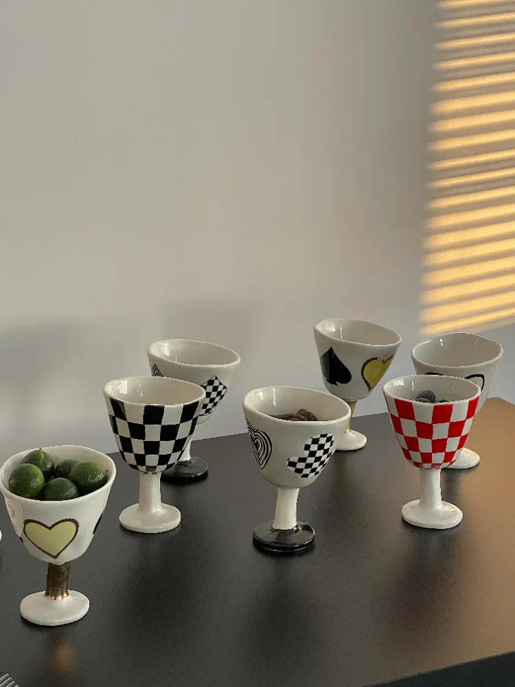 Custom Decor Ceramic Wine Cup Hand Held Chessboard Lattice Cup Snack Bowl Retro Goblet Crooked Lovely Cup French Fries Cup Mugs