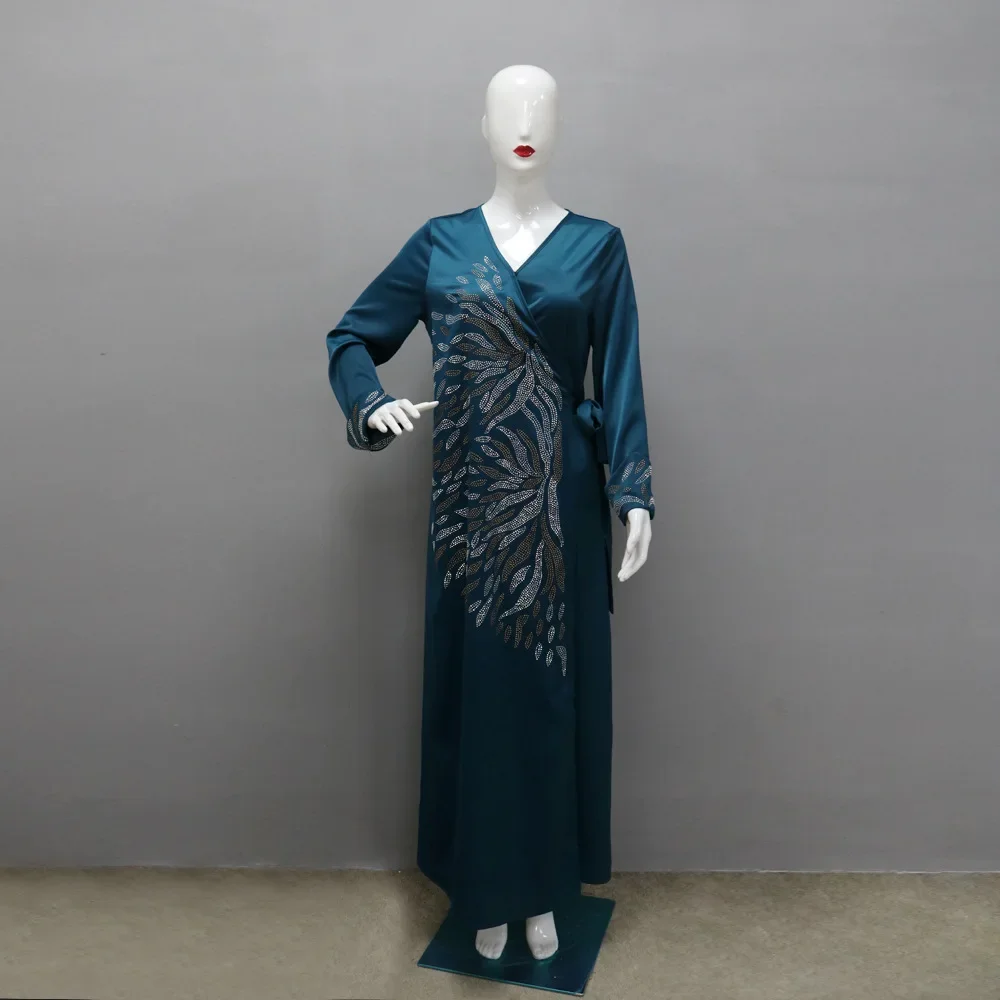 ตะวันออกกลางแฟชั่นเพชรมุสลิมผู้หญิงยาว Maxi ชุด Abaya ซาตินชุดราตรีดูไบอาหรับเสื้อสเวตเตอร์ถัก